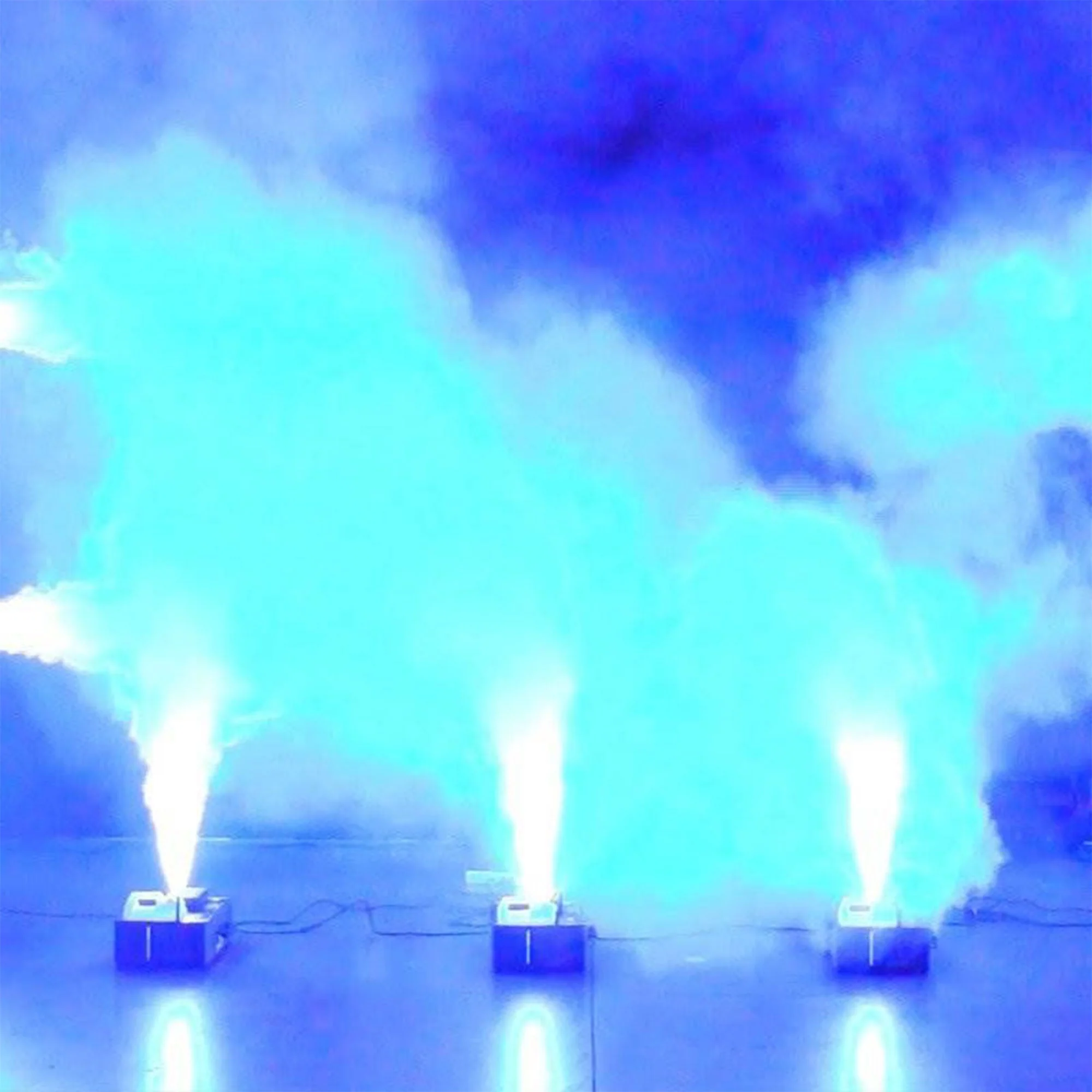 ADJ Low-Lying Water-Based Fog Machine w/Remote, Black & 4 Liter Fog Liquid Juice - Image 6