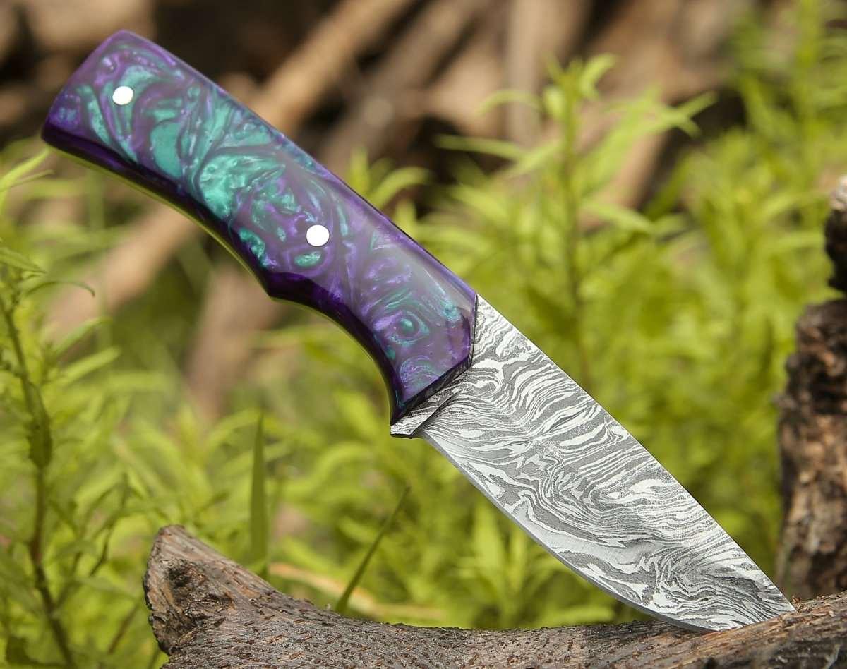 Arcane Handmade Damascus Hunting Knife with Resin Handle - Image 6