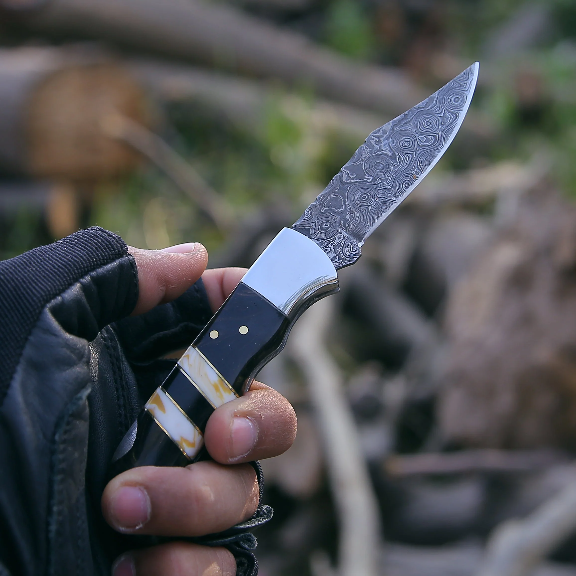 Blaze Handmade Damascus folding knife with Sheath - Image 2
