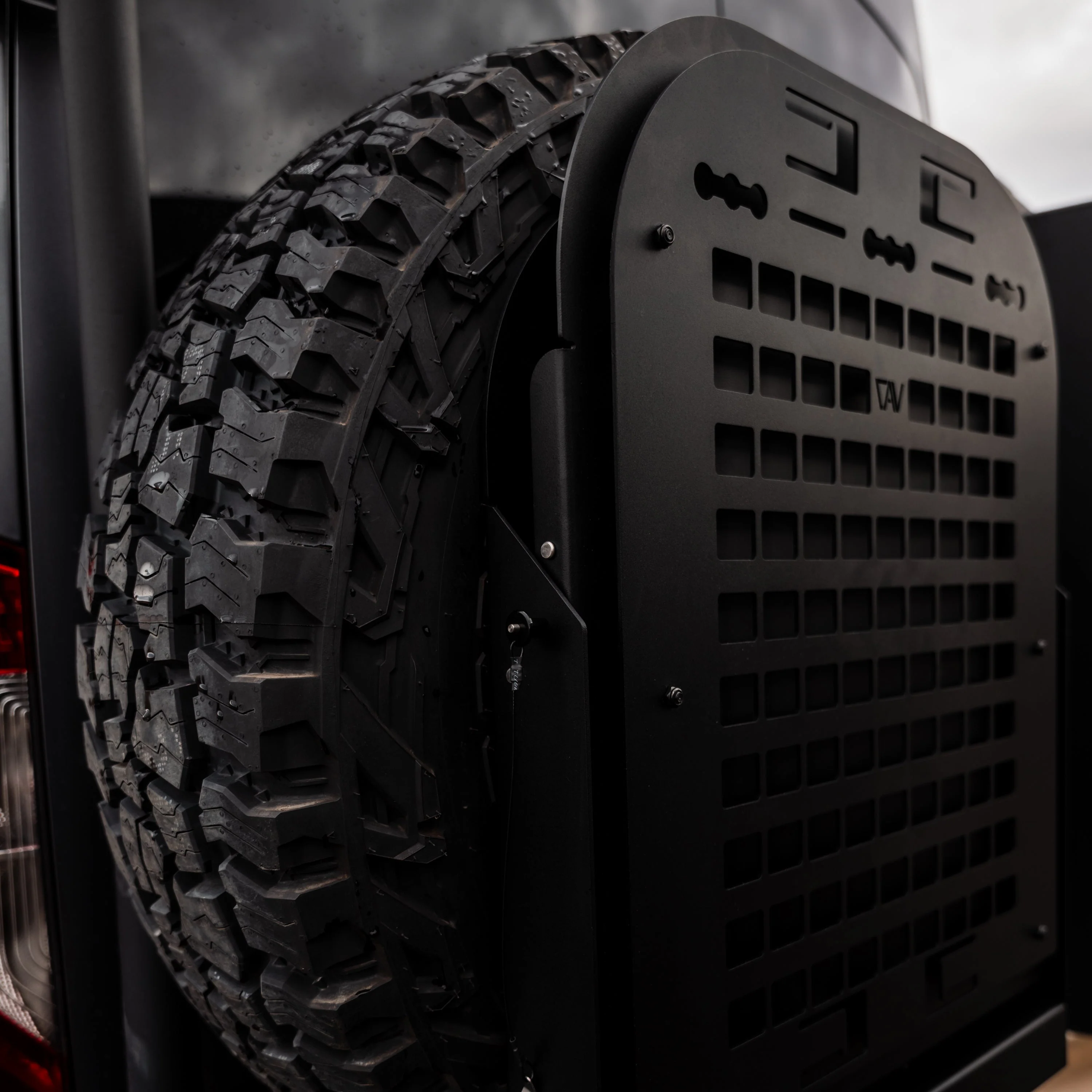 Canyon Tire Carrier Drop Table - Image 5