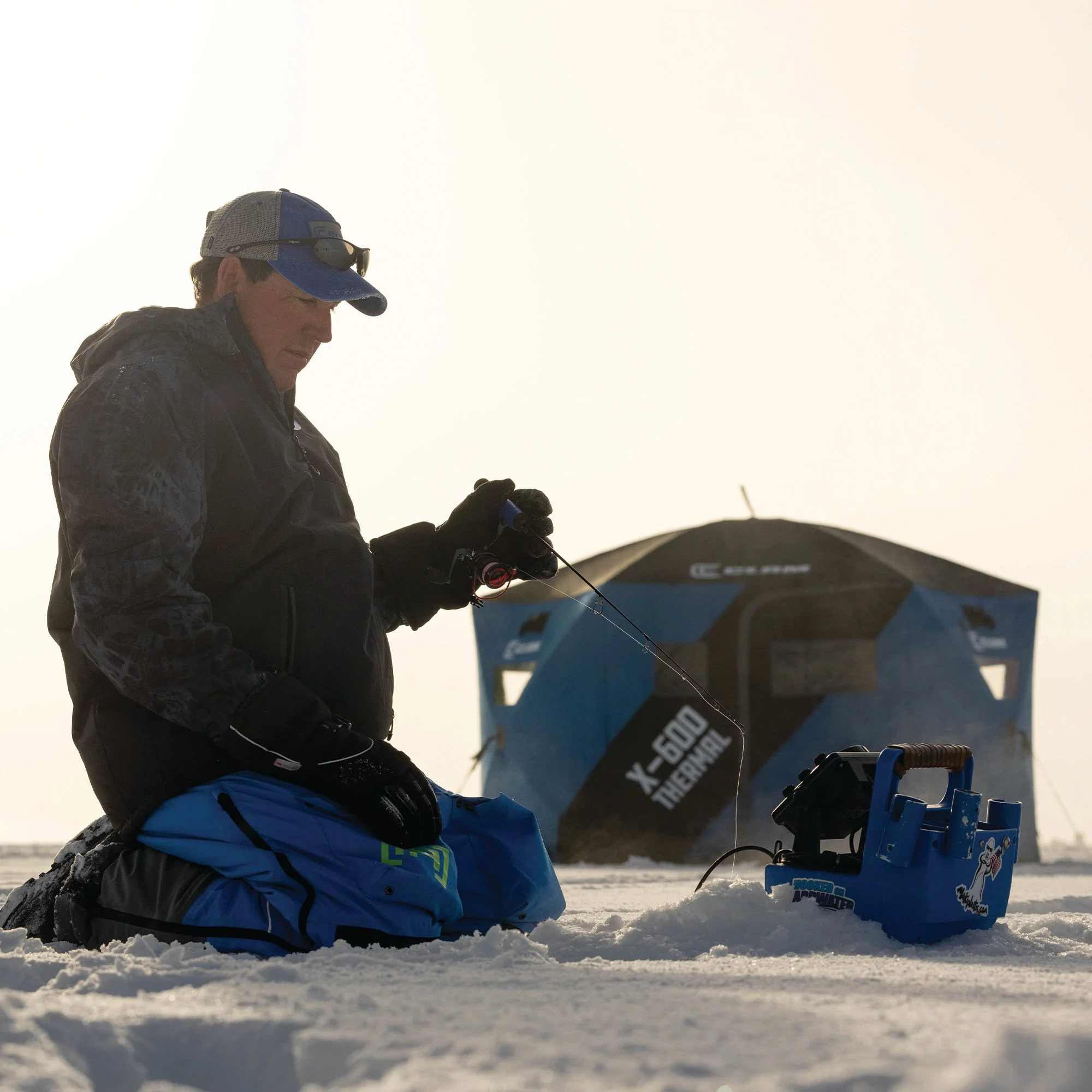 CLAM X-600 Portable 11.5 Ft 6 Person Pop Up Ice Fishing Thermal Hub Shelter Tent - Image 5