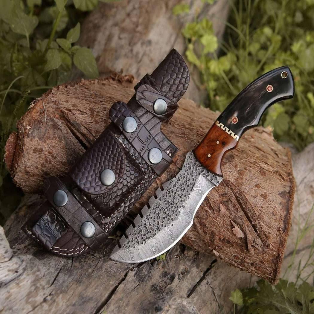 Crest Damascus Tracker Knife with Exotic Rose Wood and Horn Handle - Image 2