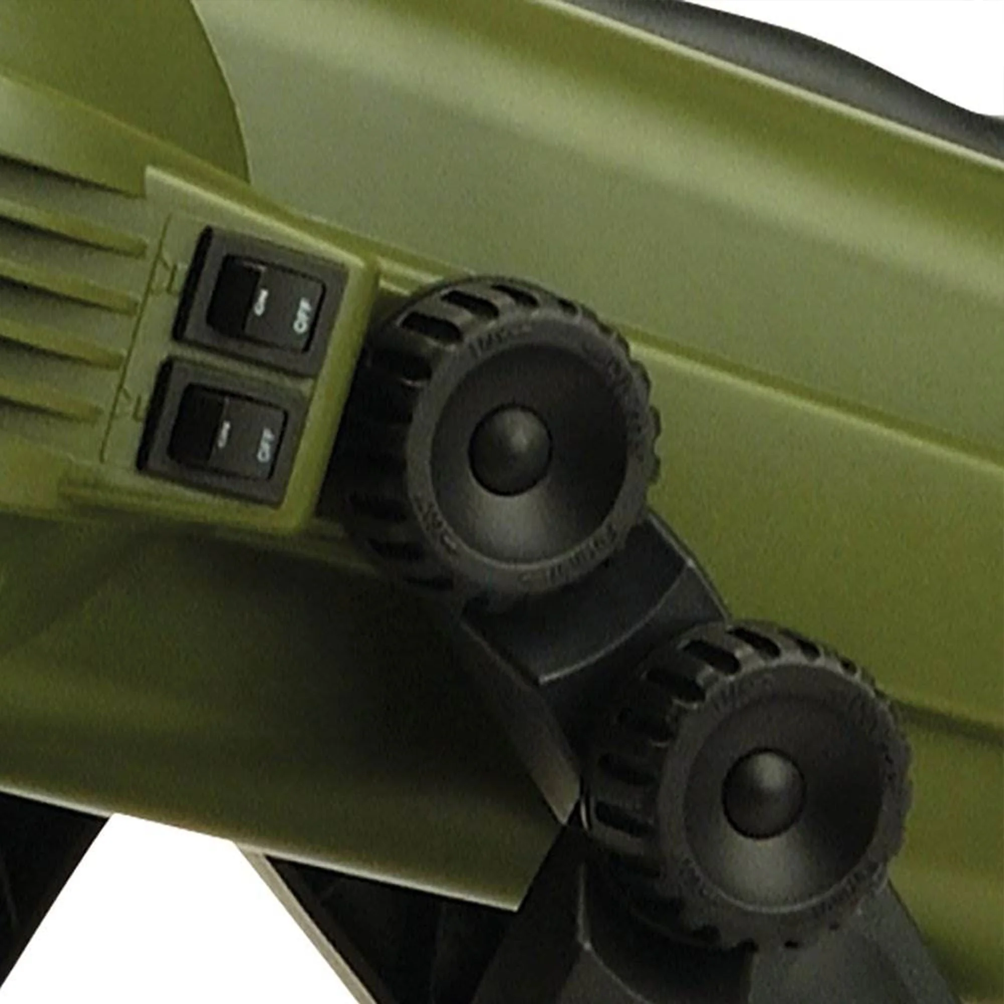 Cyclops C18MIL Colossus 18 Million Candlepower 12V Handheld Halogen Spotlight - Image 4