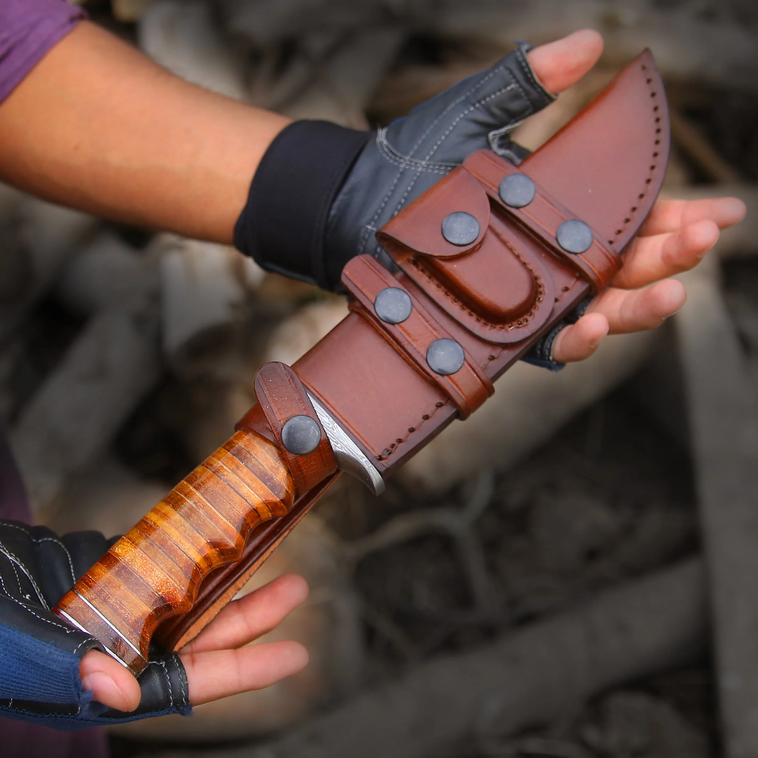 Brute Damascus Steel Bowie Knife with Stacked Leather Handle - Image 5