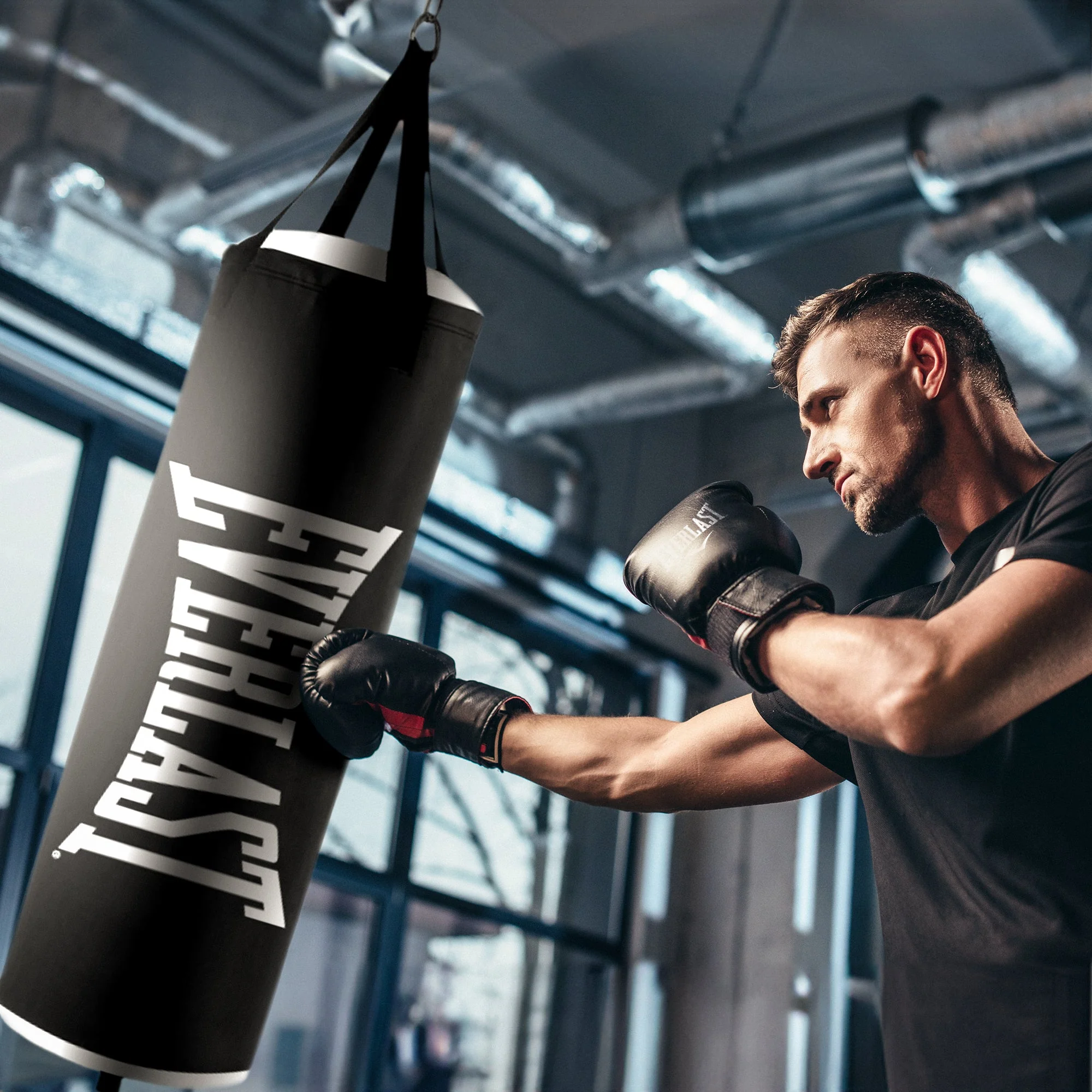 Everlast Core Heavy Bag with Reinforced Nylon Hanging Strap and D Rings, Black - Image 4