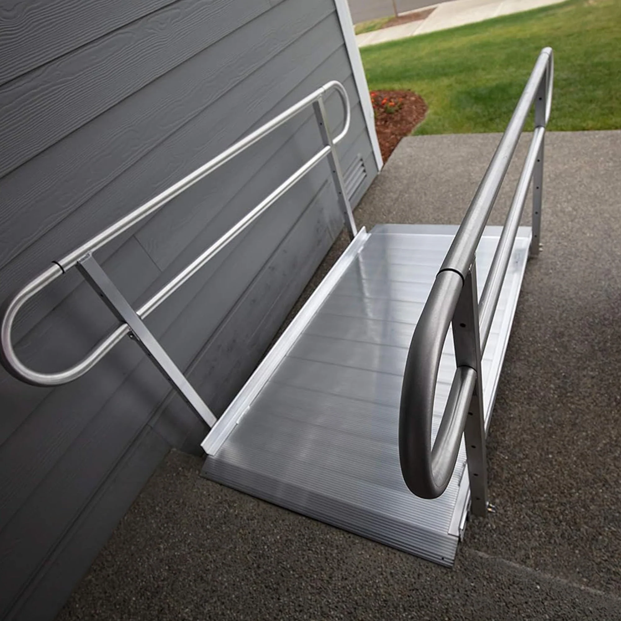 EZ-ACCESS GATEWAY 3G 5 Foot Aluminum Portable Wheelchair Ramp w/2 Line Handrails - Image 8