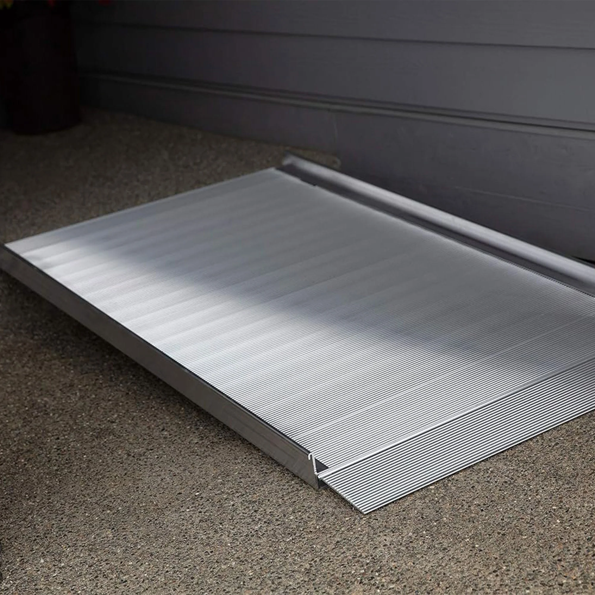 EZ-ACCESS GATEWAY 3G 7 Foot Solid Surface Aluminum Portable Wheelchair Ramp - Image 8