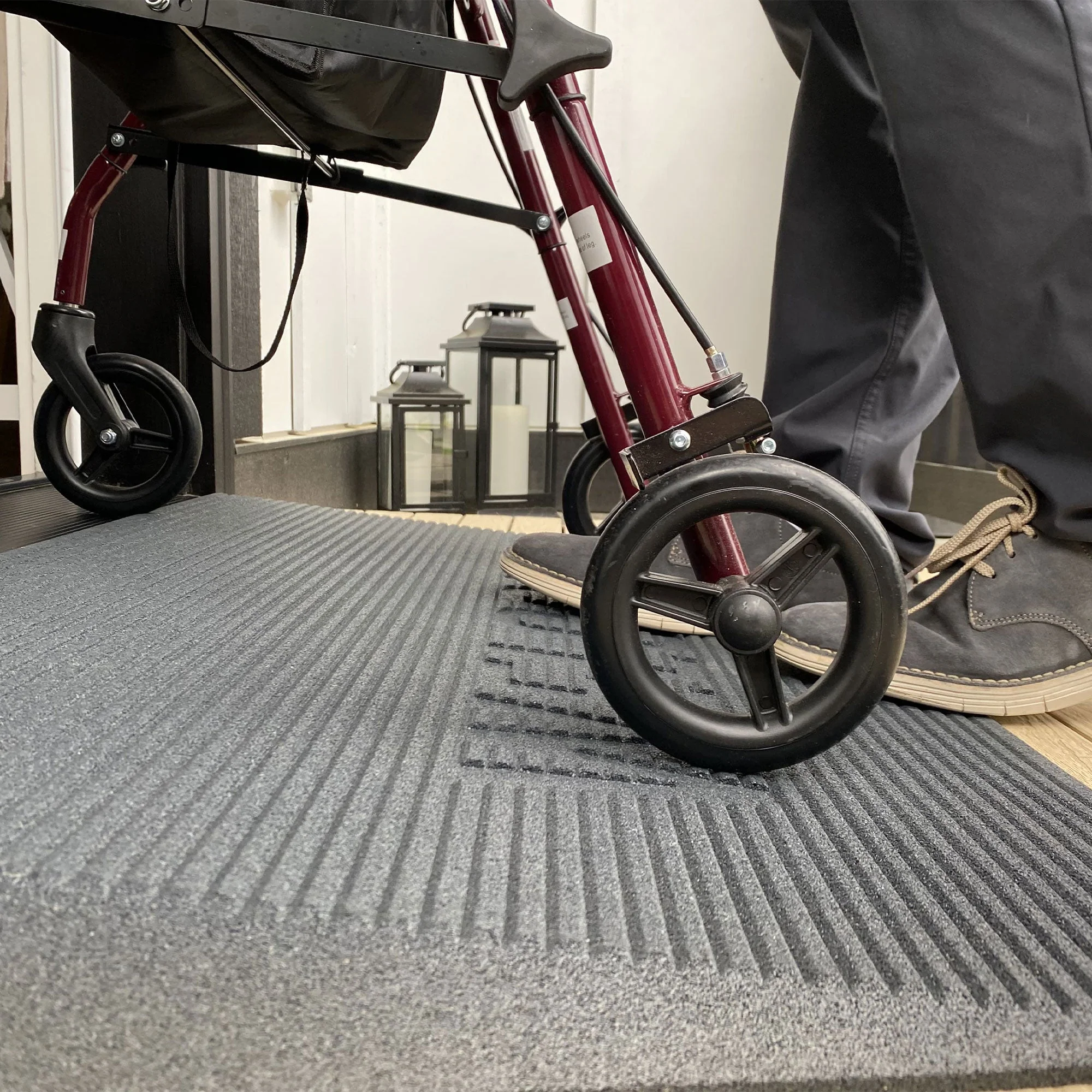 EZ-ACCESS TRANSITIONS 1.5" Non Slip Rectangular Rubber Angled Entry Mat, Black - Image 5