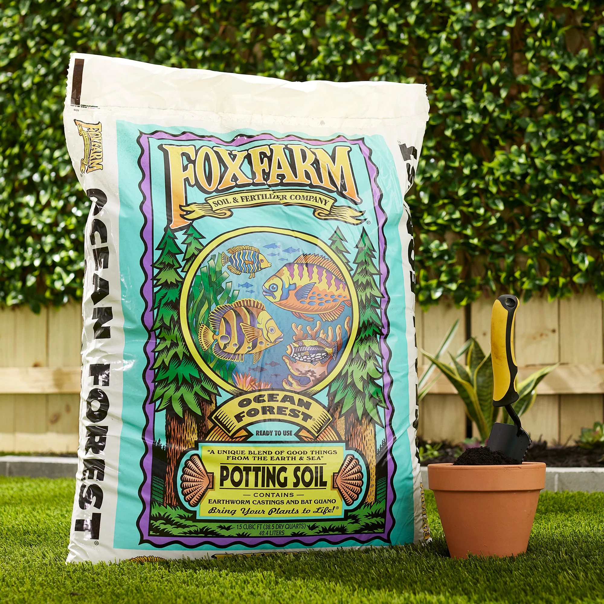 Foxfarm FX14053 Ocean Forest Organic Garden Potting Soil Mix 12 Quarts (2 Pack) - Image 3