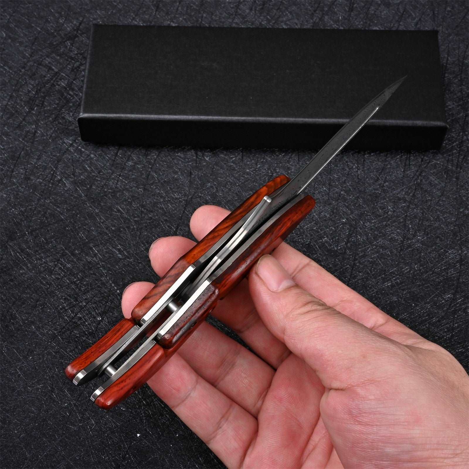 Hera Japanese VG10 Slider Damascus Pocket Knife with Exotic Red Sandal Wood Handle - Image 4