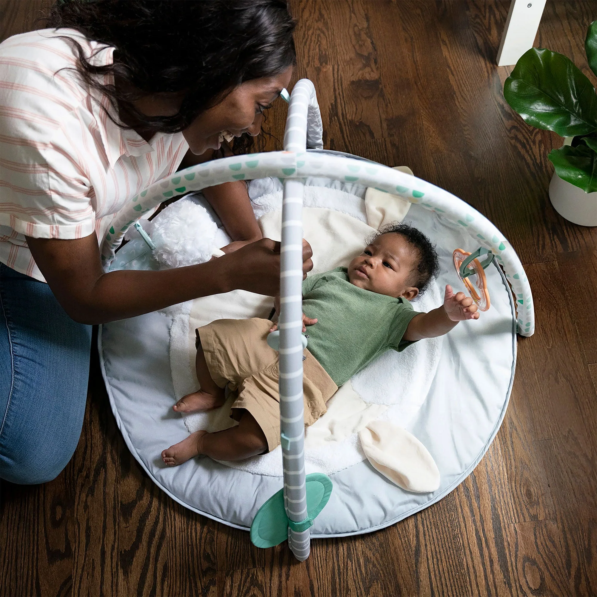 Ingenuity Sheppys Spot Ultra Plush Baby Activity Gym and Tummy Time Mat, Corrie - Image 8