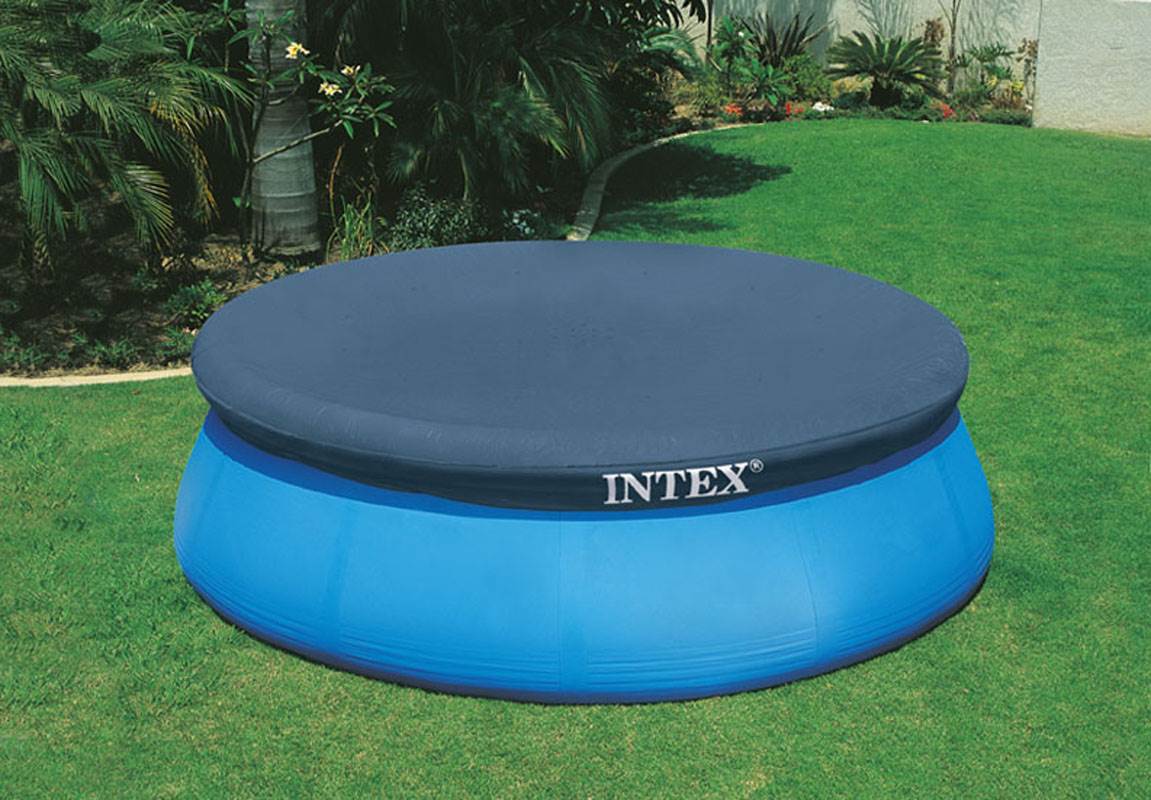 Intex Swimming Pool Kit w/ Vacuum Skimmer, Pole, & Debris Round Cover Tarp - Image 11