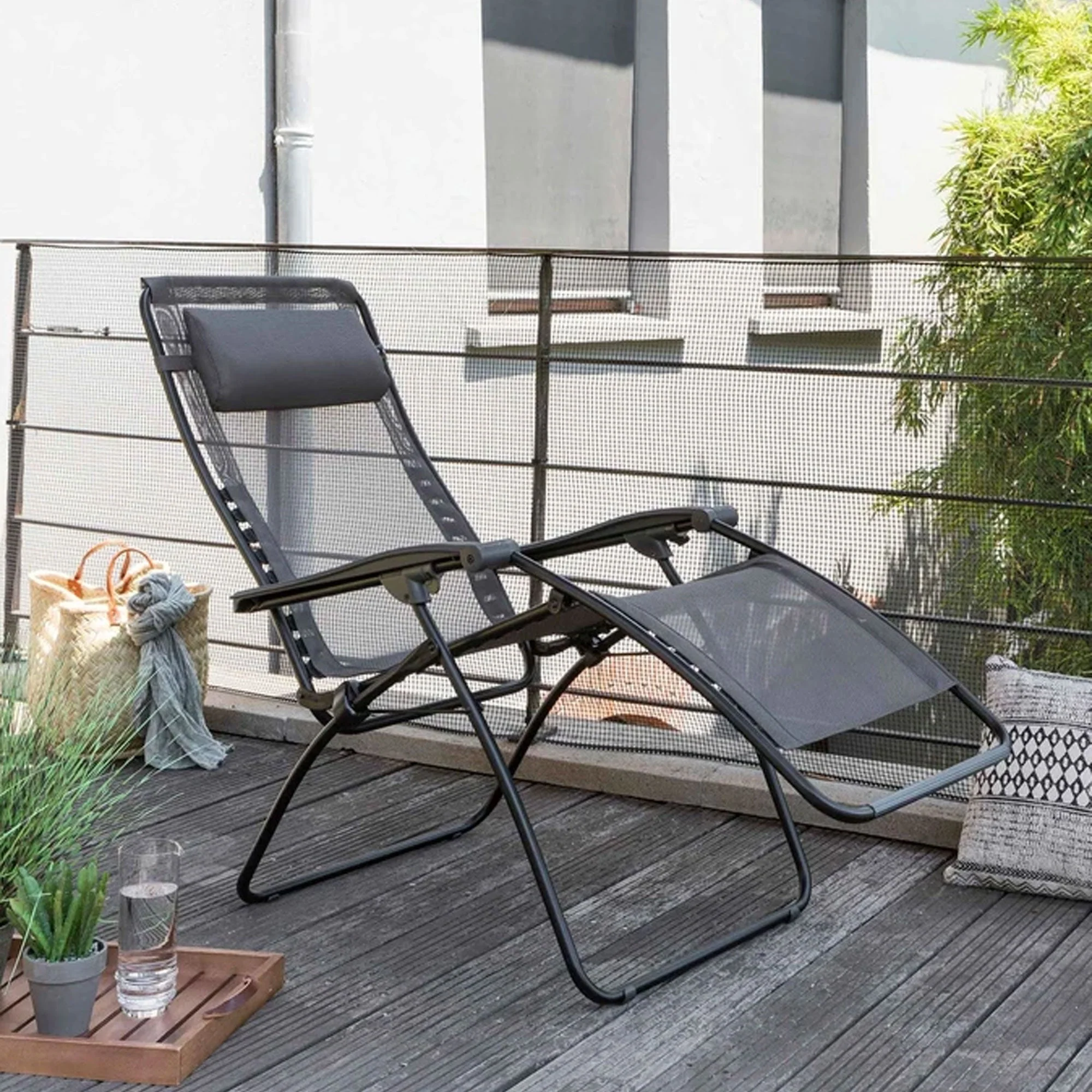 Lafuma RSXA Clip XL Bayline Relaxation Steel Folding Patio Recliner Chair, Ocean - Image 6