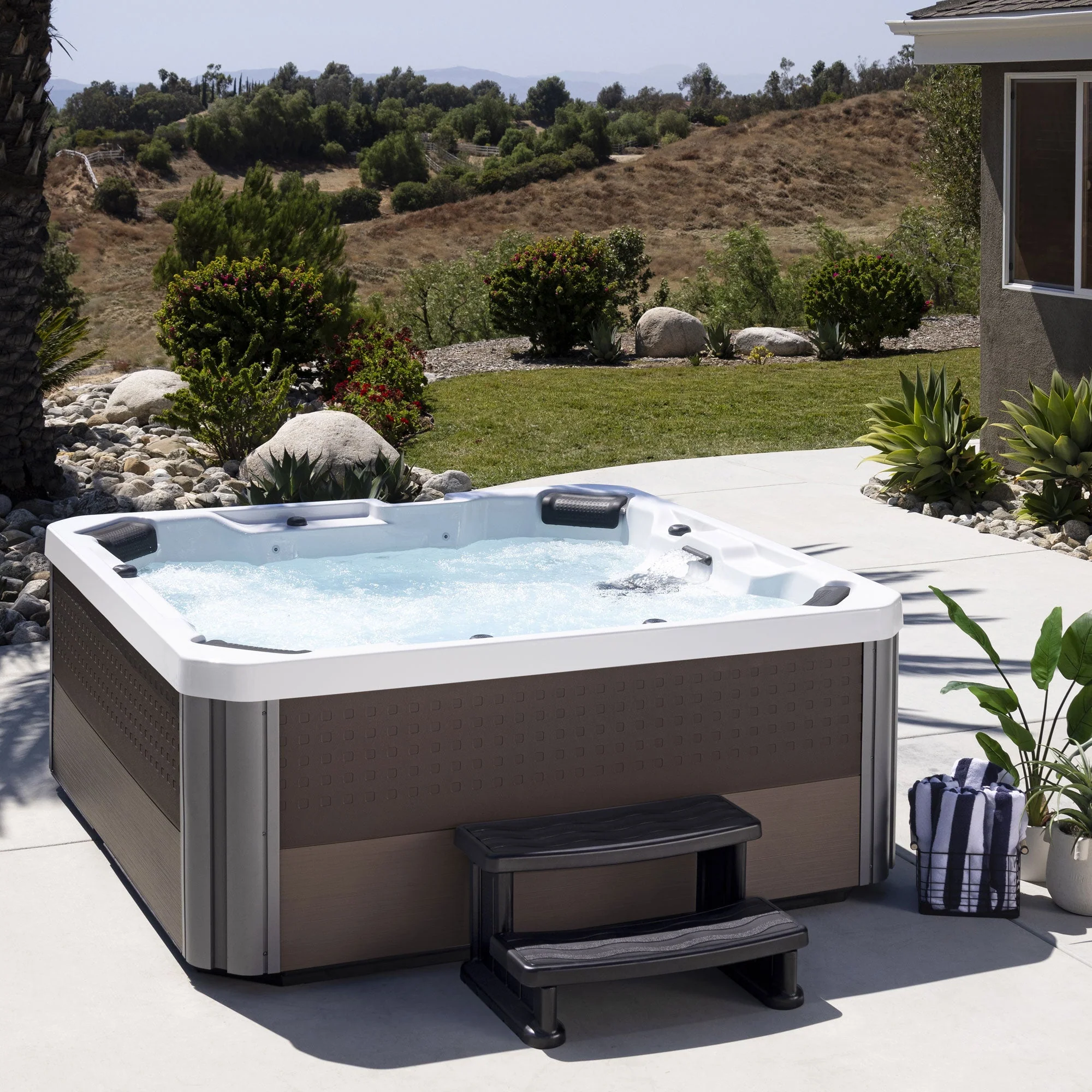 Lifesmart Hot Tub Spa Side Step for Square and Round Hot Tubs, 31" x 16", Black - Image 4
