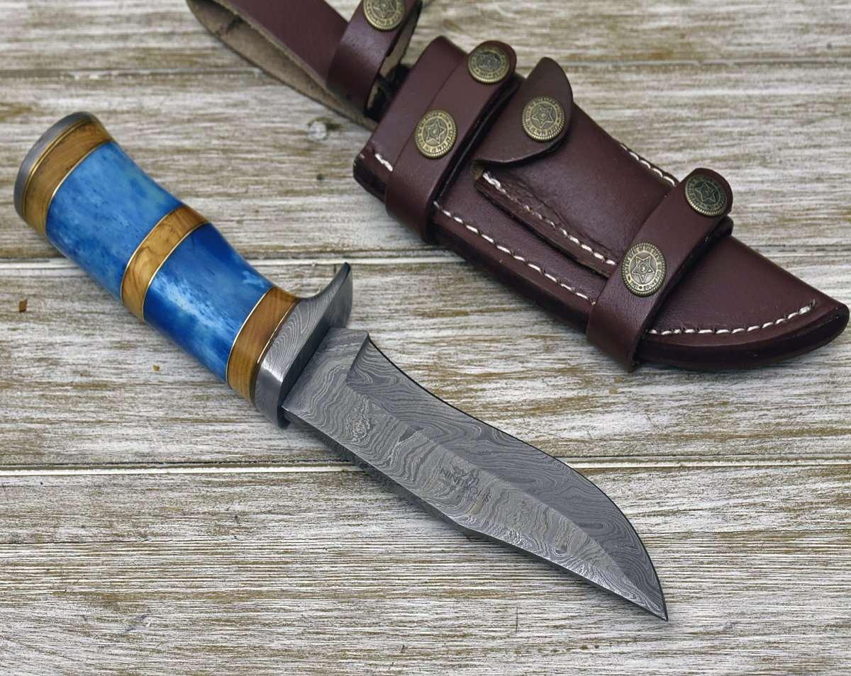 Lightbane Damascus Hunting Knife with Bone & Olive Wood Handle - Image 9