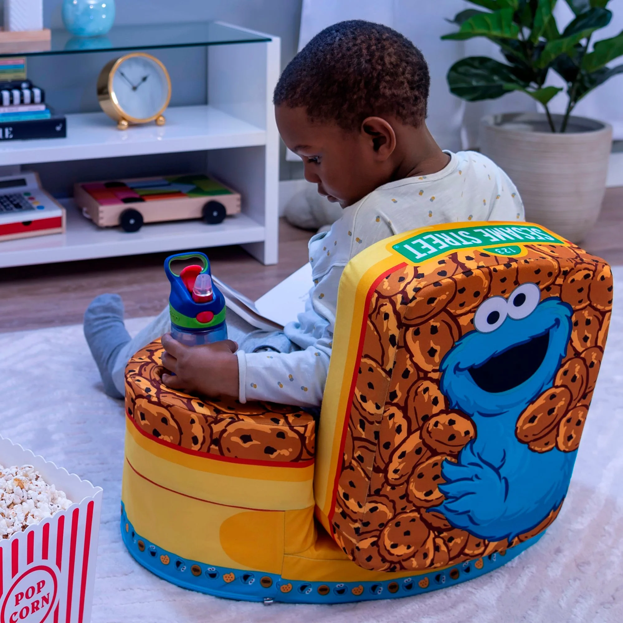 Marshmallow Furniture Flip-See-Do Comfy Foam Toddler Kid's Chair, Cookie Monster - Image 7