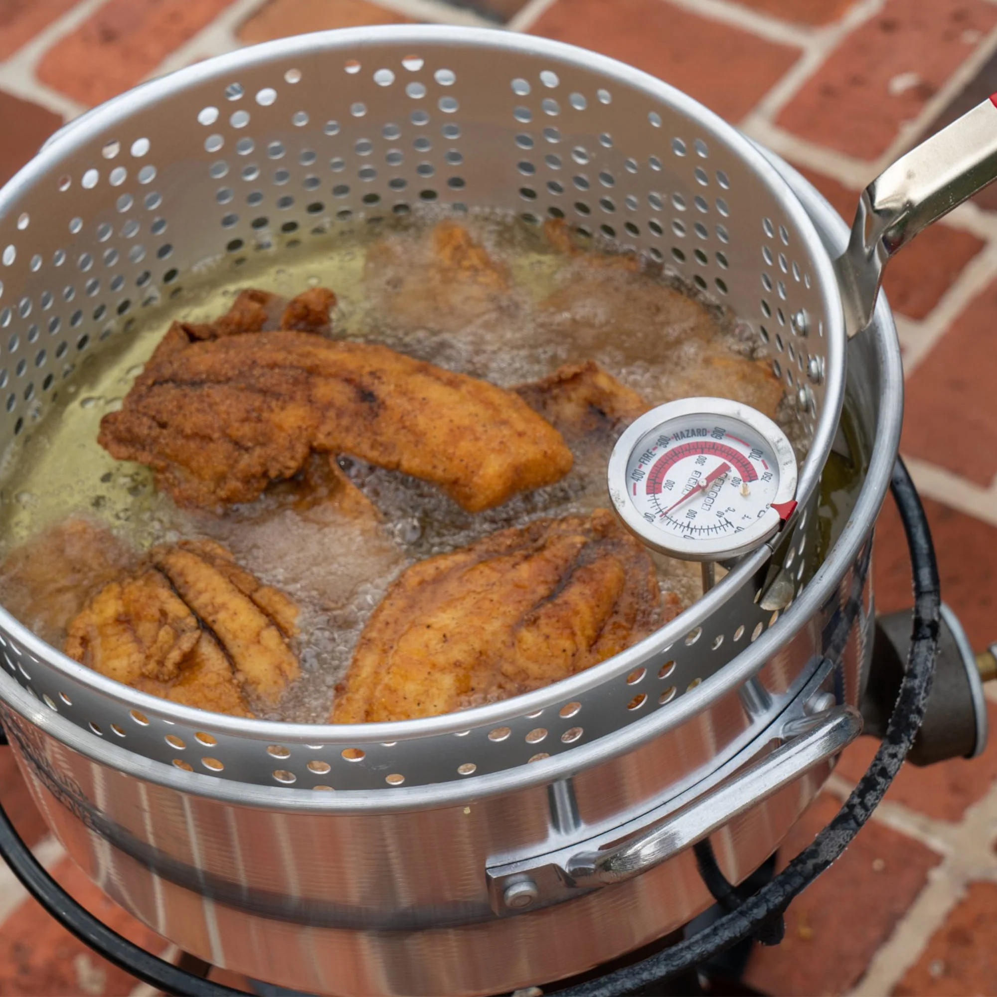 Metal-Fusion Import Outdoor Fish Fryer with 10 Quart Aluminum Fry Pan and Burner - Image 4