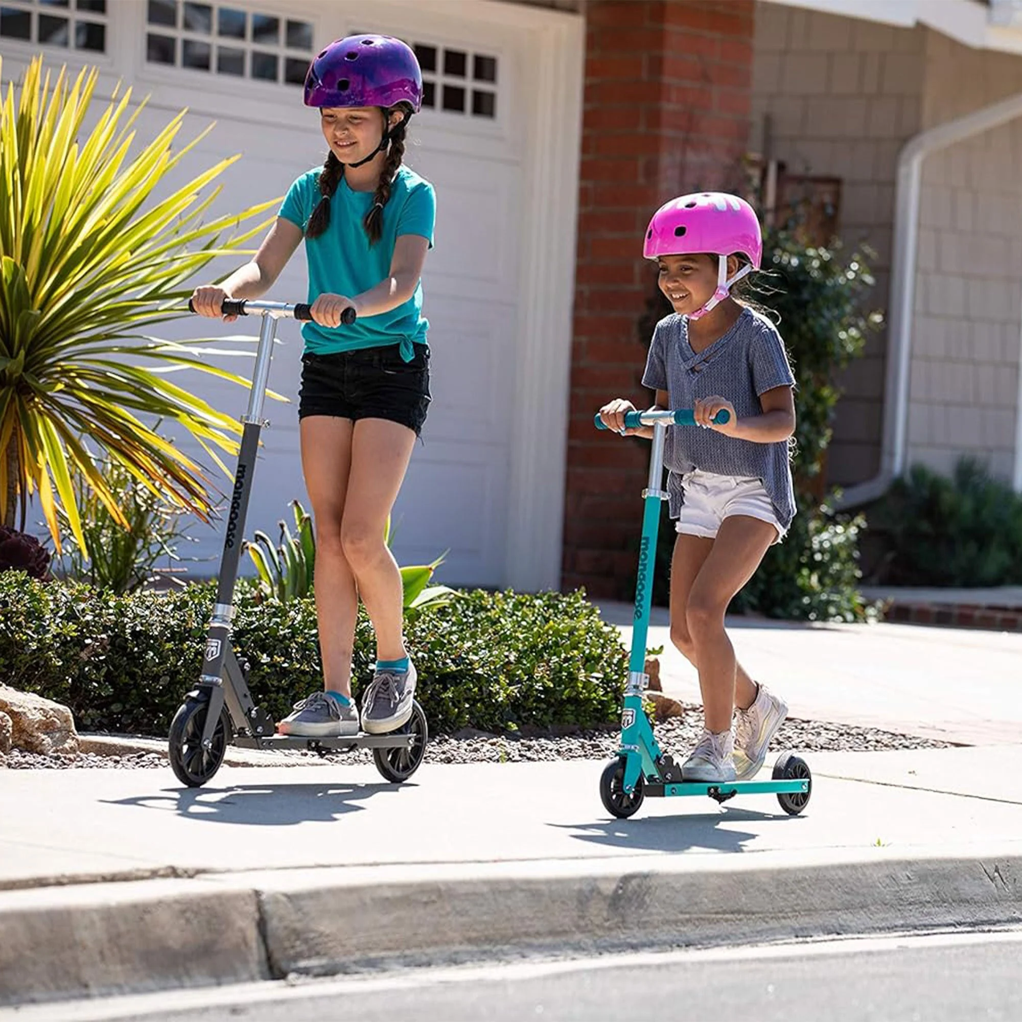 Mongoose Trace Kick Scooter with Quick Release and Easy Folding Construction - Image 5
