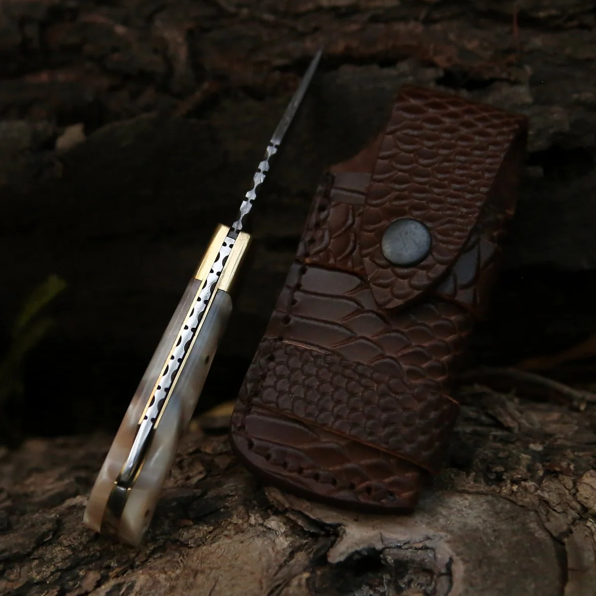 Pinnacle Damascus Pocket Knife with Mother of Pearl Handle - Image 5