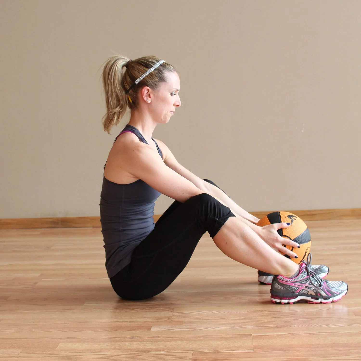 Prism Fitness 400-150-002 6 Pound Weighted Fitness Smart Medicine Ball, Orange - Image 3