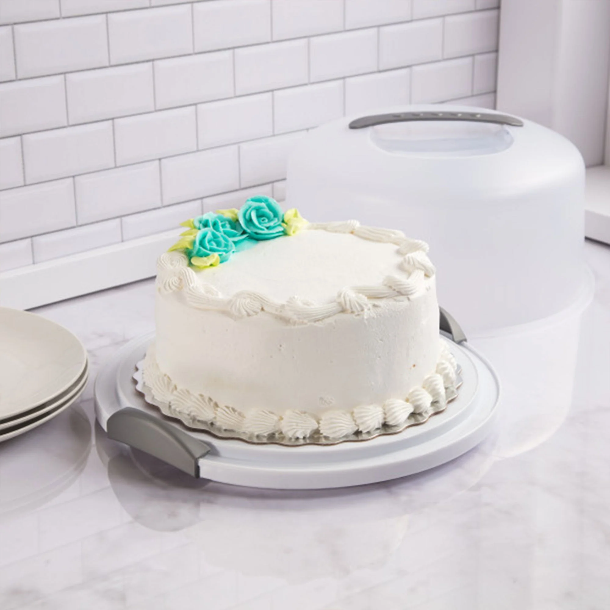 Sterilite Portable Latching Cake Server Carrier Keeper w/ Handles (12 Pack) - Image 3