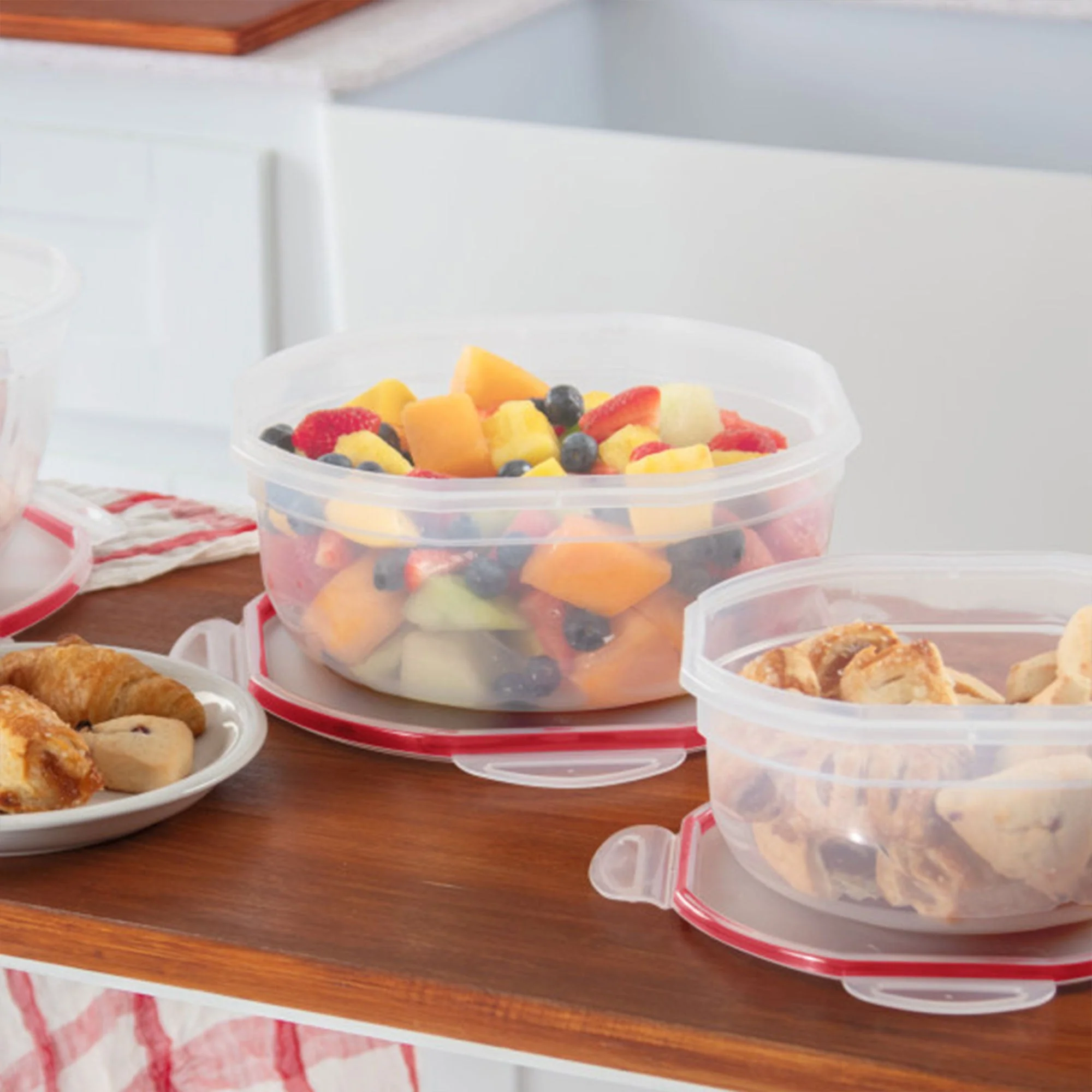 Sterilite Ultra Seal 4.7 Qt Plastic Food Storage Bowl Container w/ Lid (12 Pack) - Image 3
