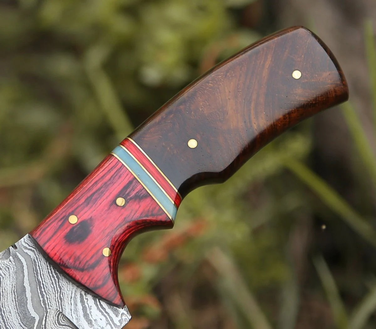 Sting Damascus Hunting Knife with Rosewood Handle - Image 7