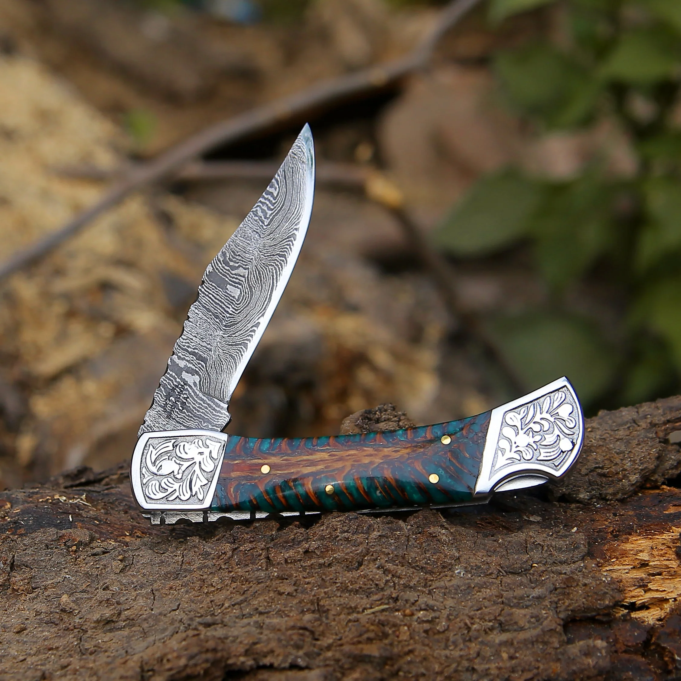 Striker Pocket Knife with Pine Cone Handle - Image 7