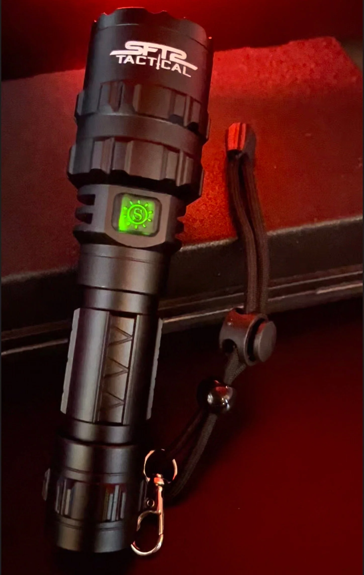 Tactical Multi Color Flashlight - 1600 Lumens - Image 8