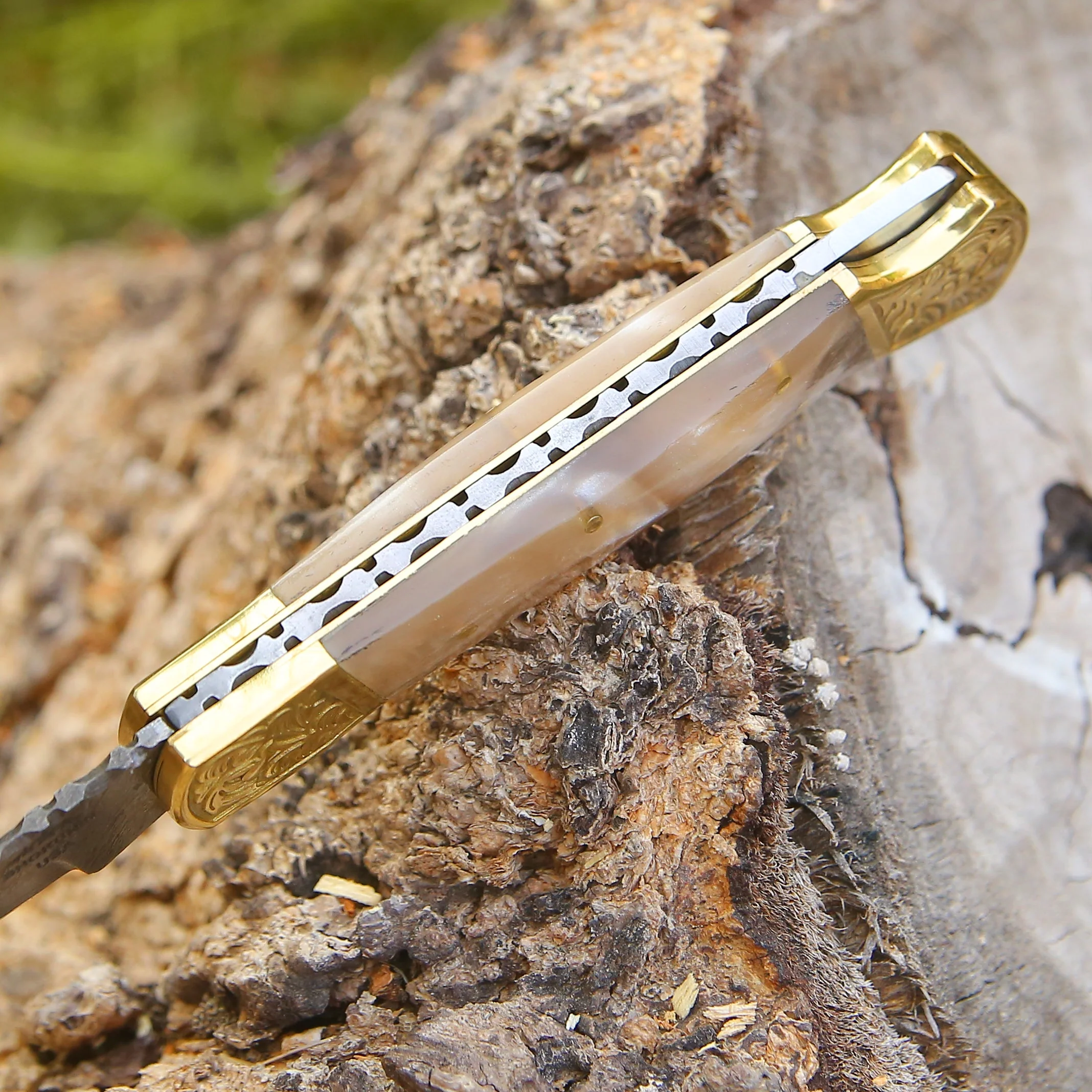 Thunderblade Damascus Pocket Knife – Mother of Pearl Resin - Image 4