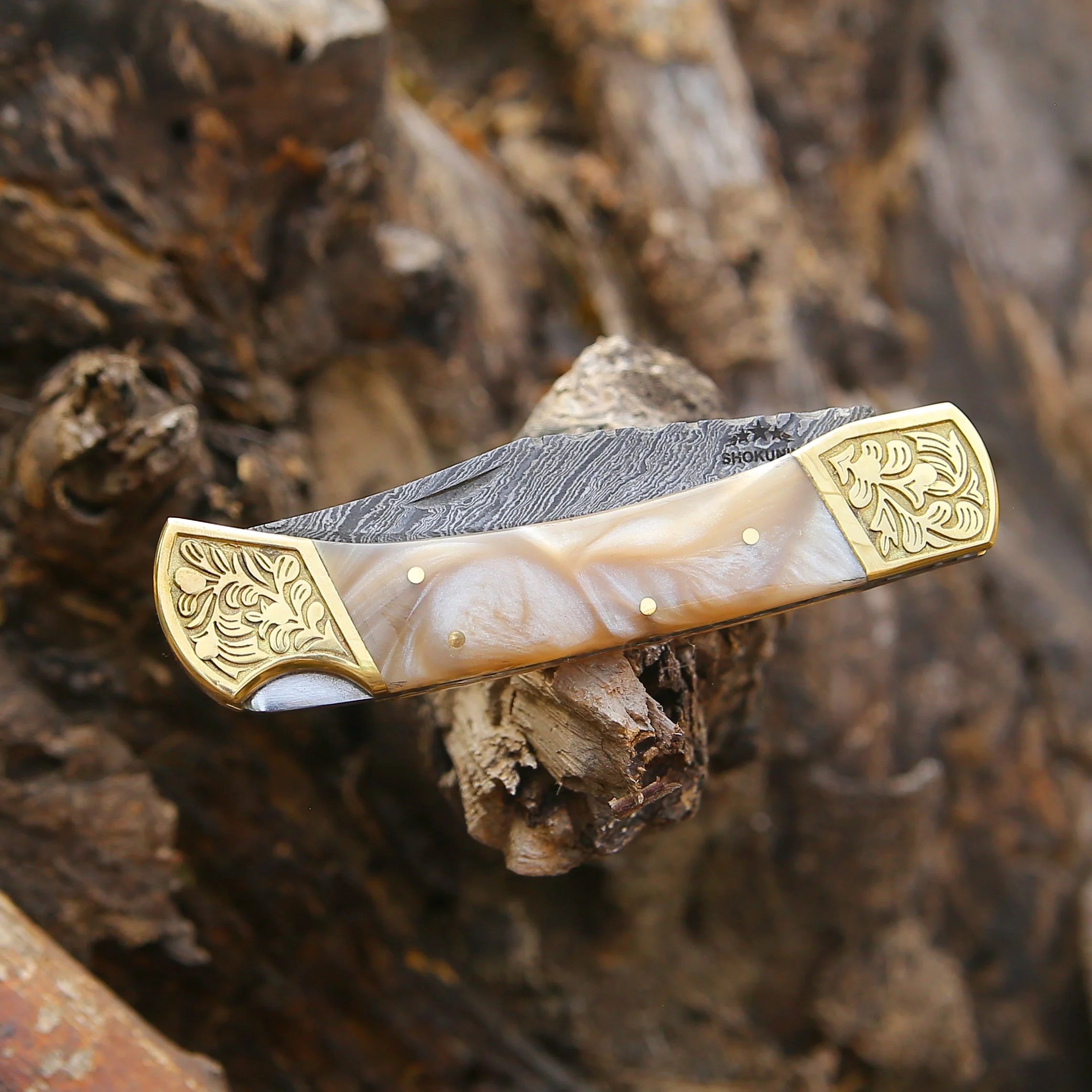 Thunderblade Damascus Pocket Knife – Mother of Pearl Resin - Image 7