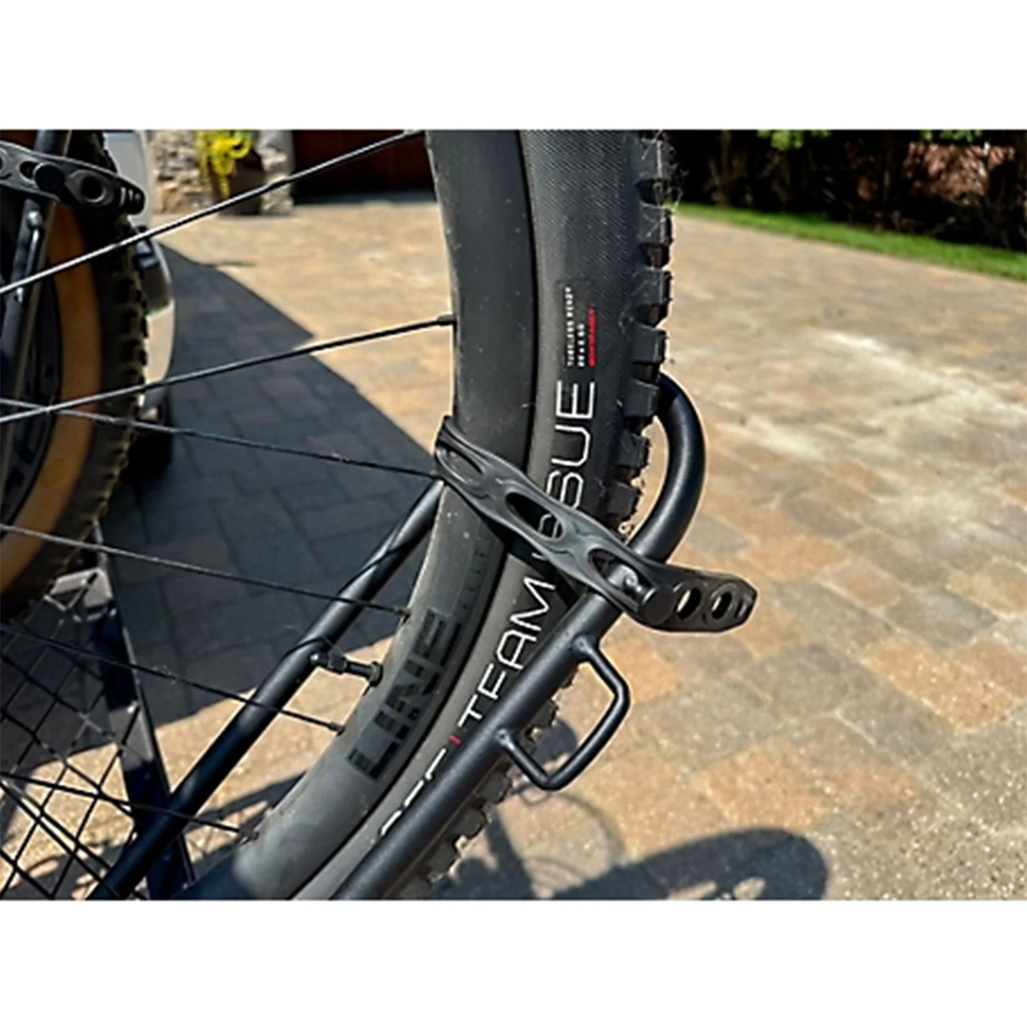Tow Tuff Fat Tire Bike Cradle Kit for 3 Bikes with Adjustable Straps - Image 8