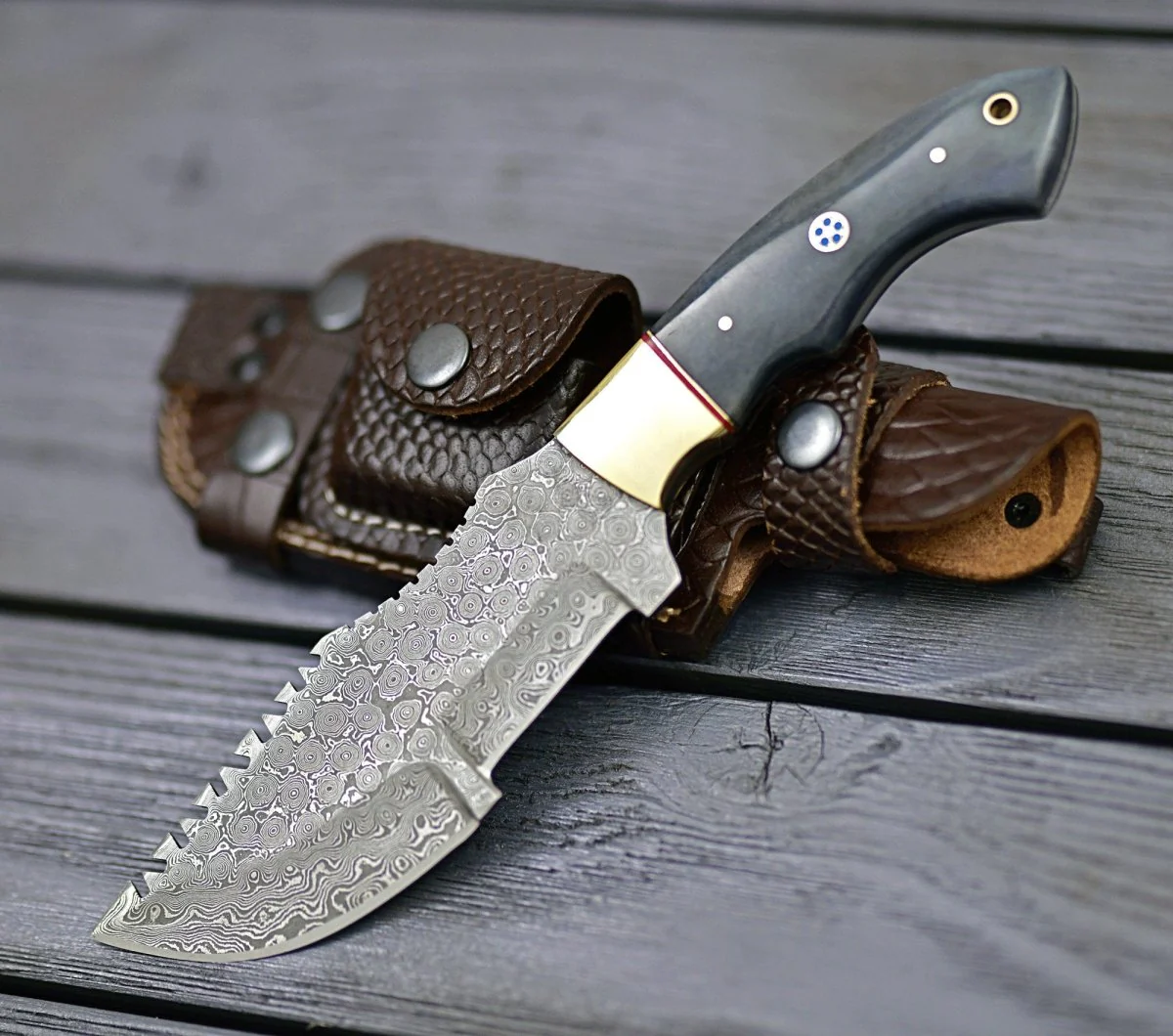 TrailMaster Tracker Knife with Brass & Bone Handle - Image 2