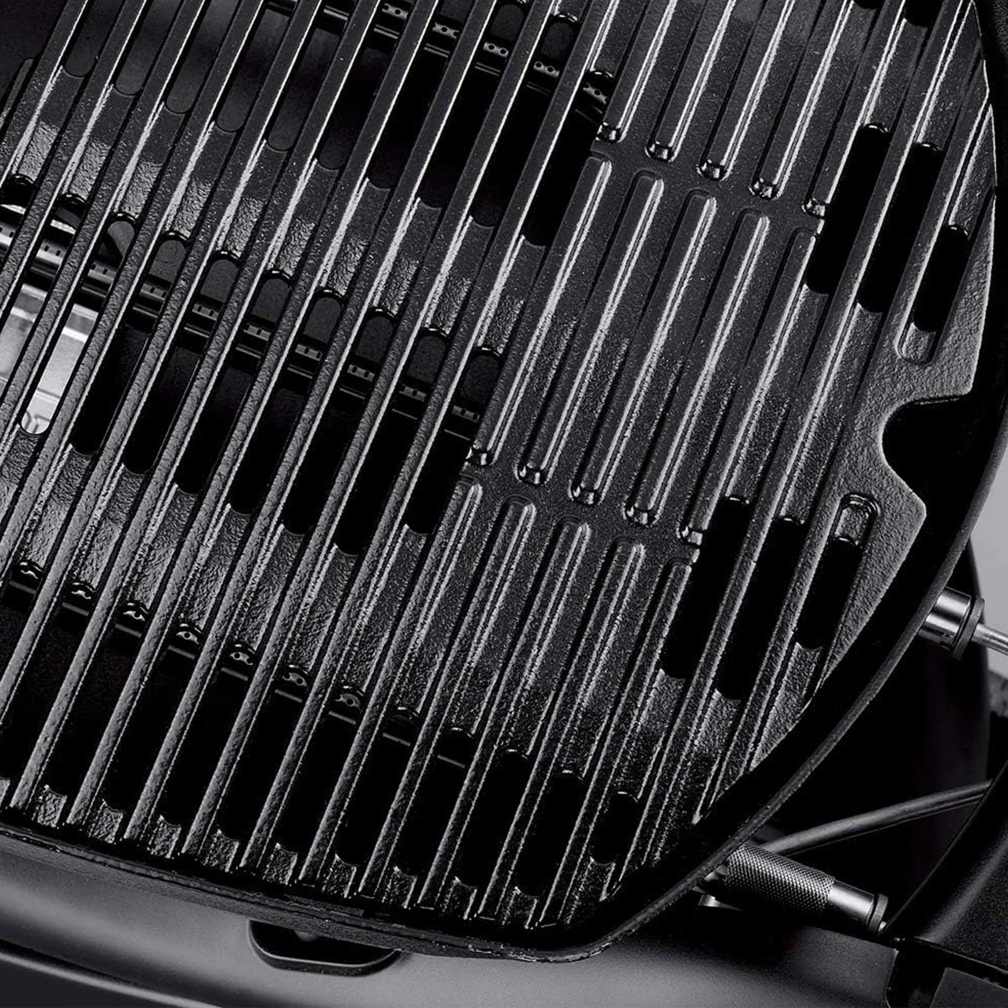 Weber Q3200 Aluminum Lid Portable 21,700 BTU Compact Natural Gas Grill, Titanium - Image 10